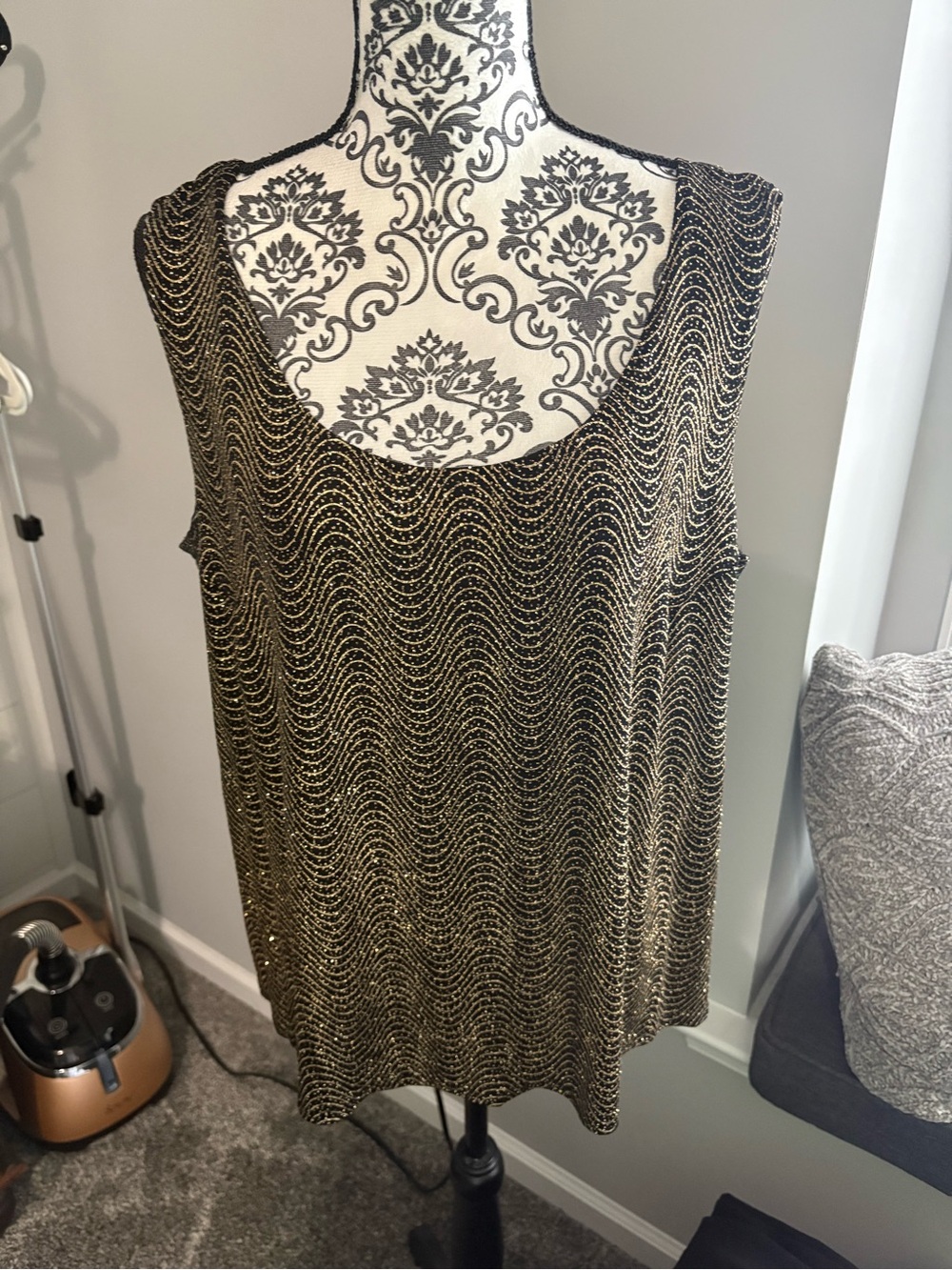 Onyx Nite Gold Metallic Wave-Print Tank